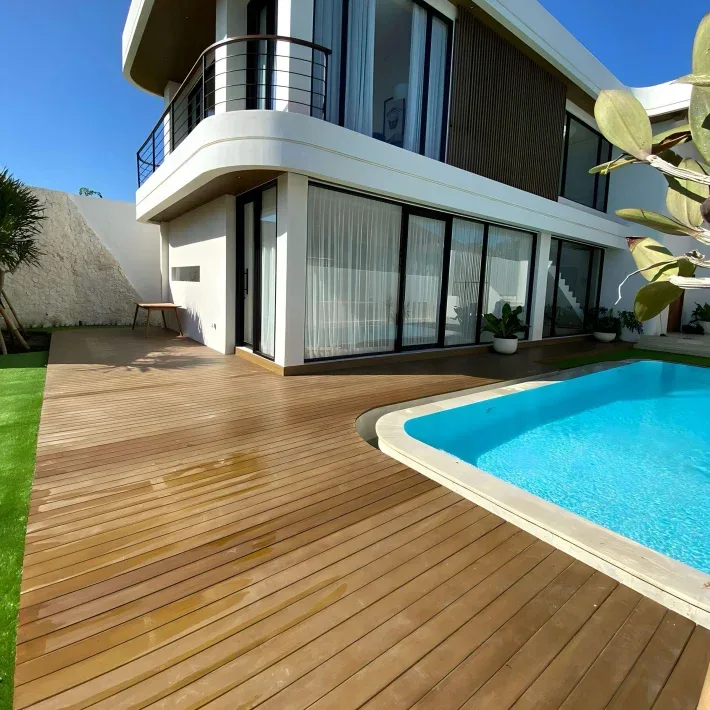pool deck